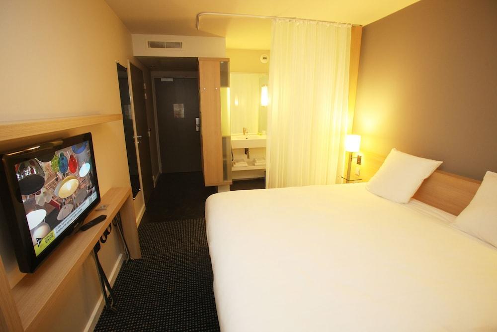 Отель Ibis Styles Nantes Reze Aeroport Экстерьер фото